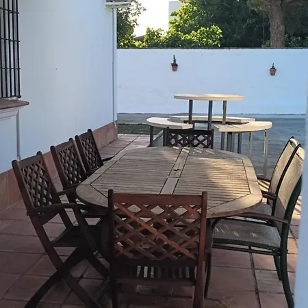 Villa *